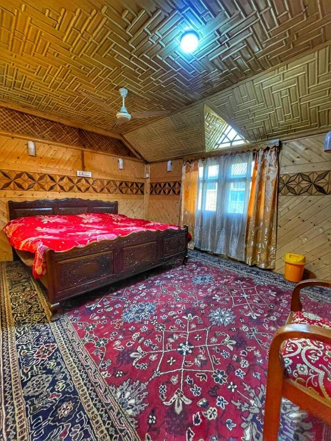 Lala Rukh Group Of Houseboats Hotel Srīnagar Buitenkant foto