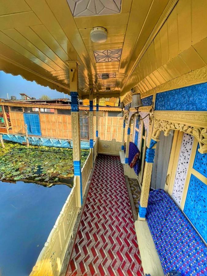 Lala Rukh Group Of Houseboats Hotel Srīnagar Buitenkant foto