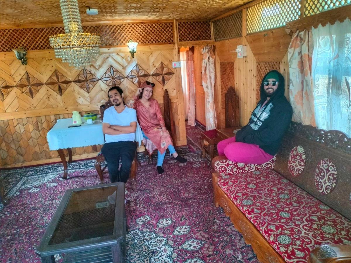 Lala Rukh Group Of Houseboats Hotel Srīnagar Buitenkant foto