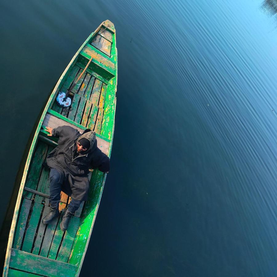 Lala Rukh Group Of Houseboats Hotel Srīnagar Buitenkant foto