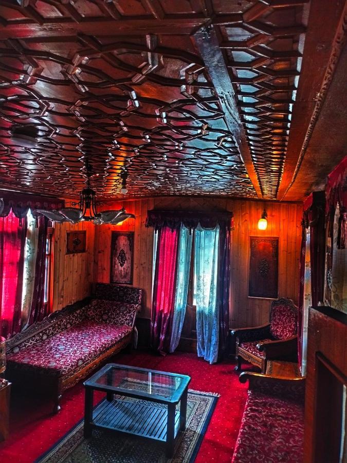 Lala Rukh Group Of Houseboats Hotel Srīnagar Buitenkant foto