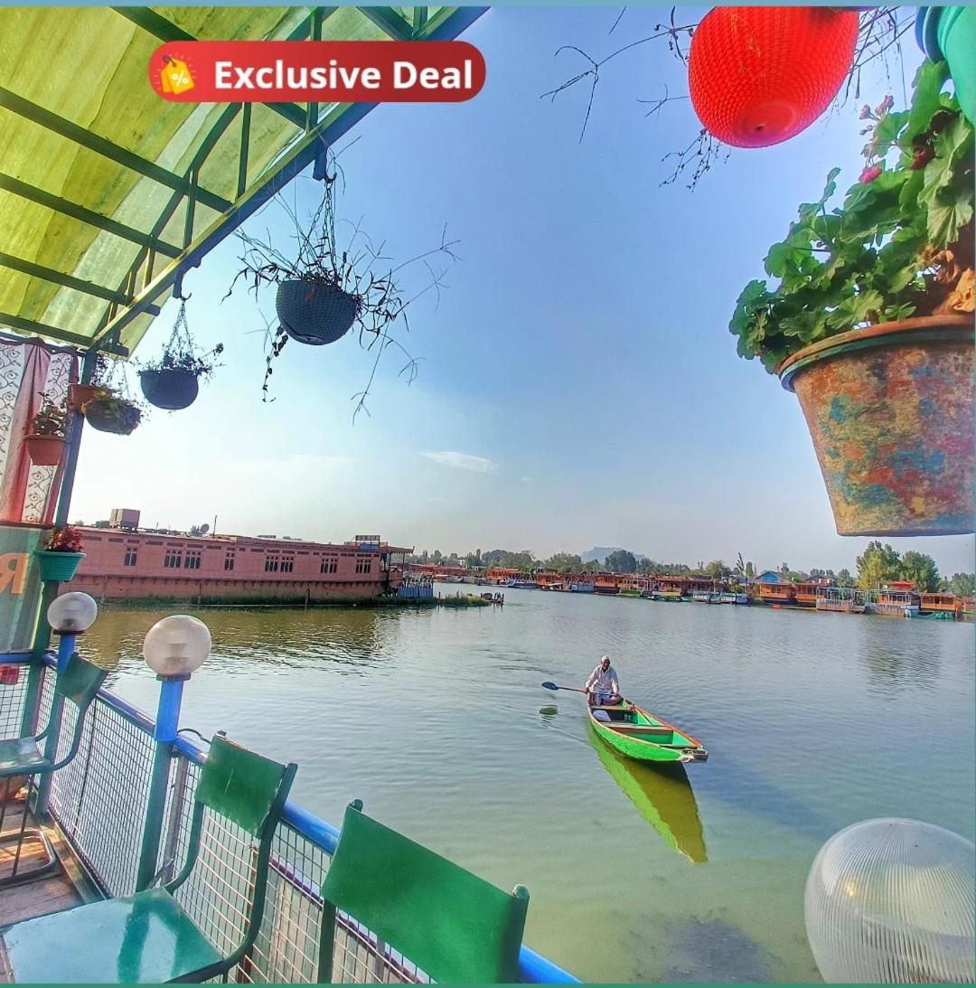 Lala Rukh Group Of Houseboats Hotel Srīnagar Buitenkant foto